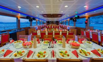 bosphorus dinner cruise istanbul